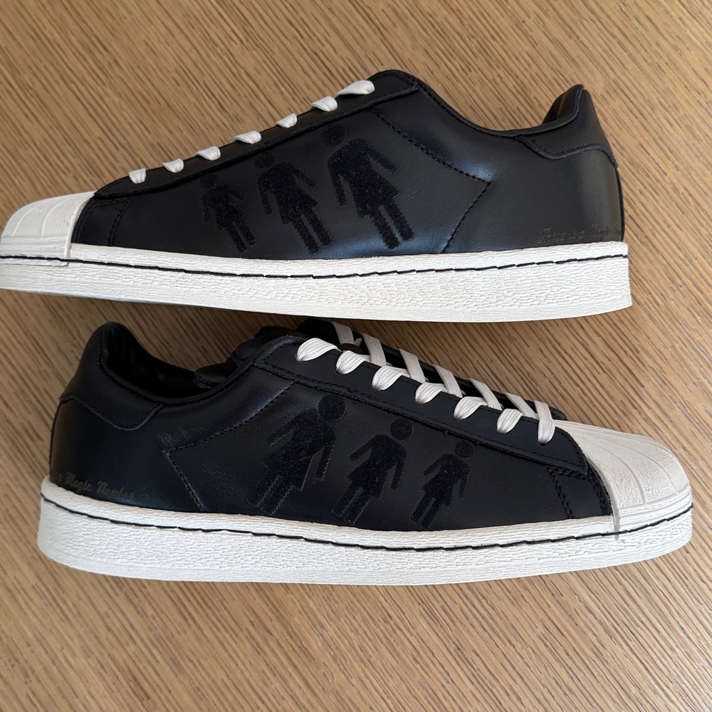 Rare Girl Skateboard x Adidas Superstar sz9 Black - Picture 4 of 10